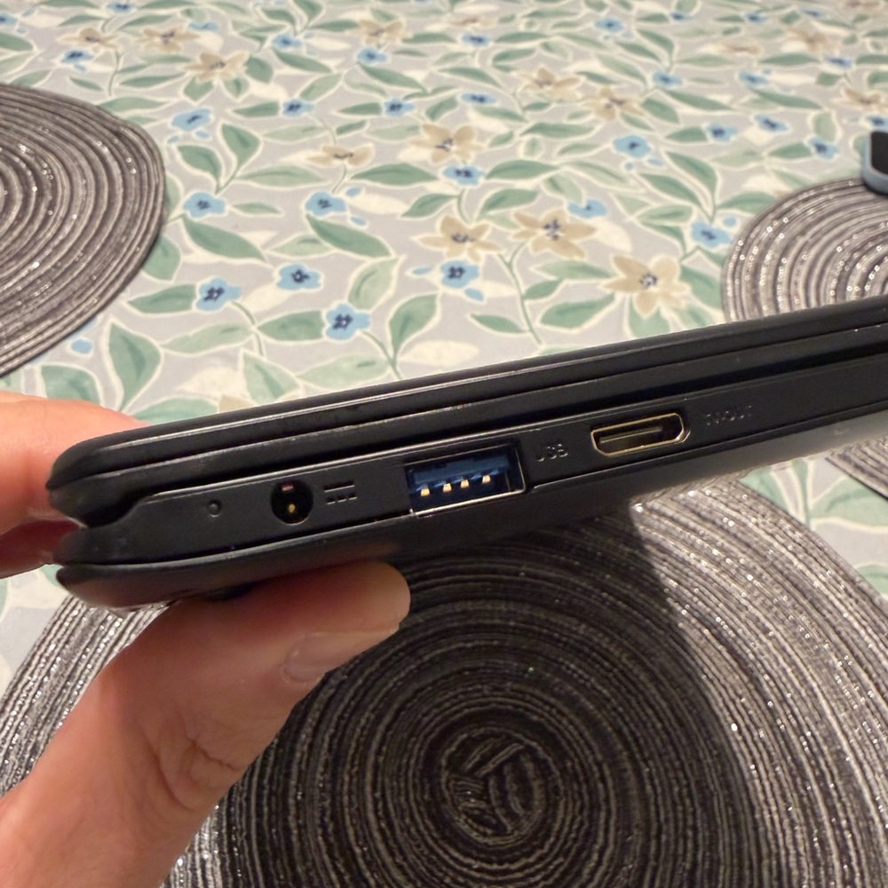 Ematic 11.6" Laptop, Touchscreen, 2-in-1 Windows 10, Intel Atom EWT118CB NS 64GB - Picture 8 of 15